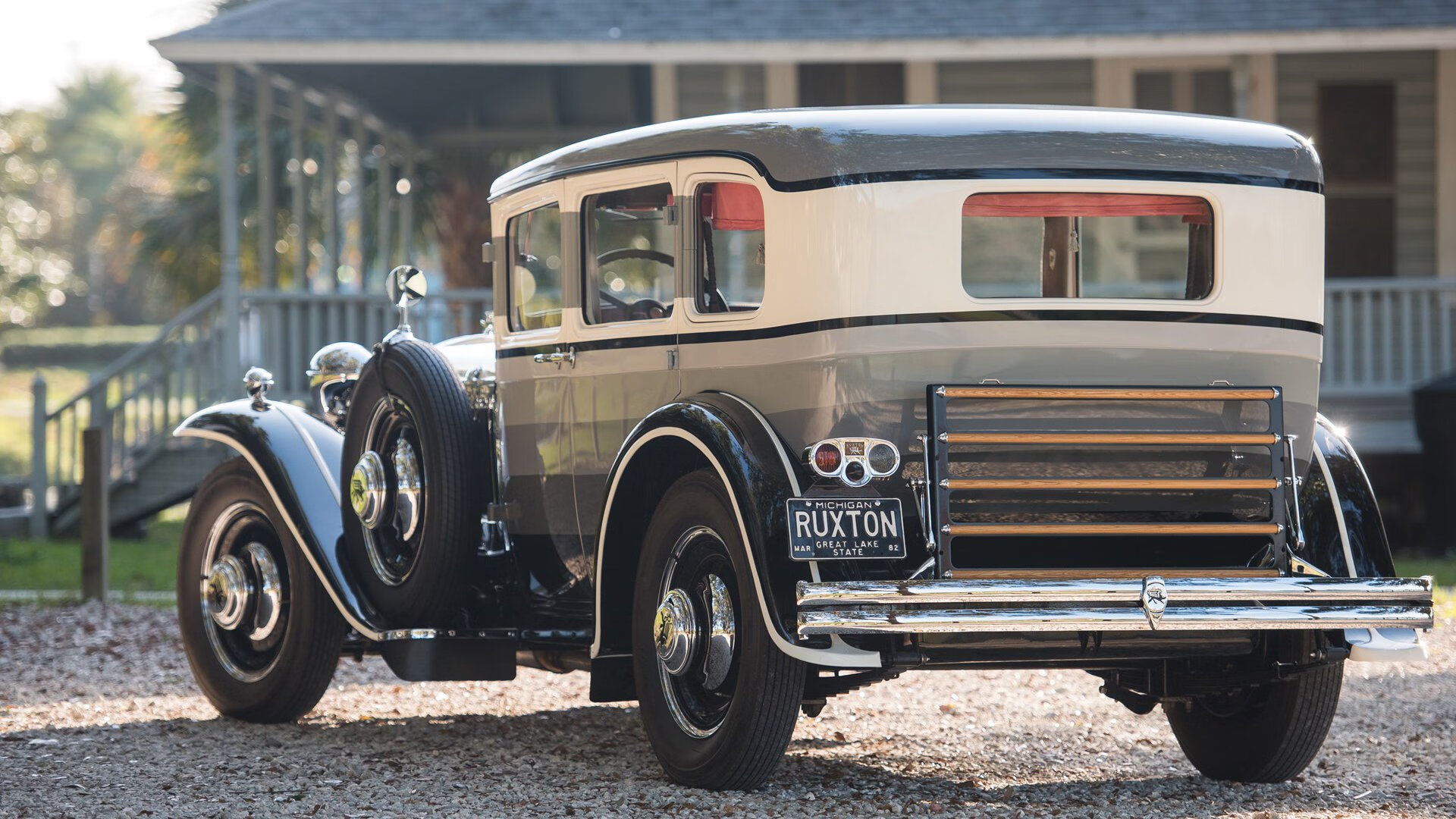 开云体育APP下载-终场哨与终场灯，当足球激情碰撞篮球热血