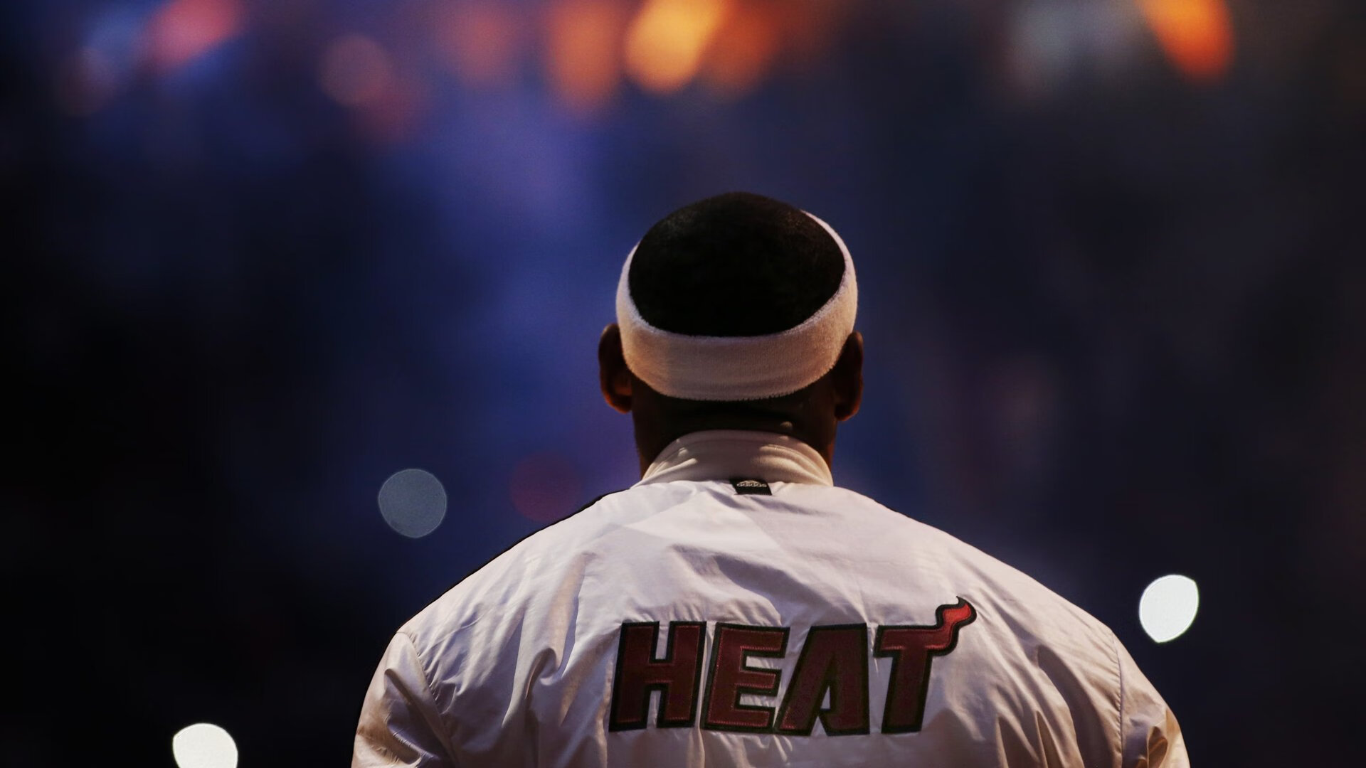 篮球史上首次！北京队击败NBA球队爵士，克莱·汤普森轰下52分难救主