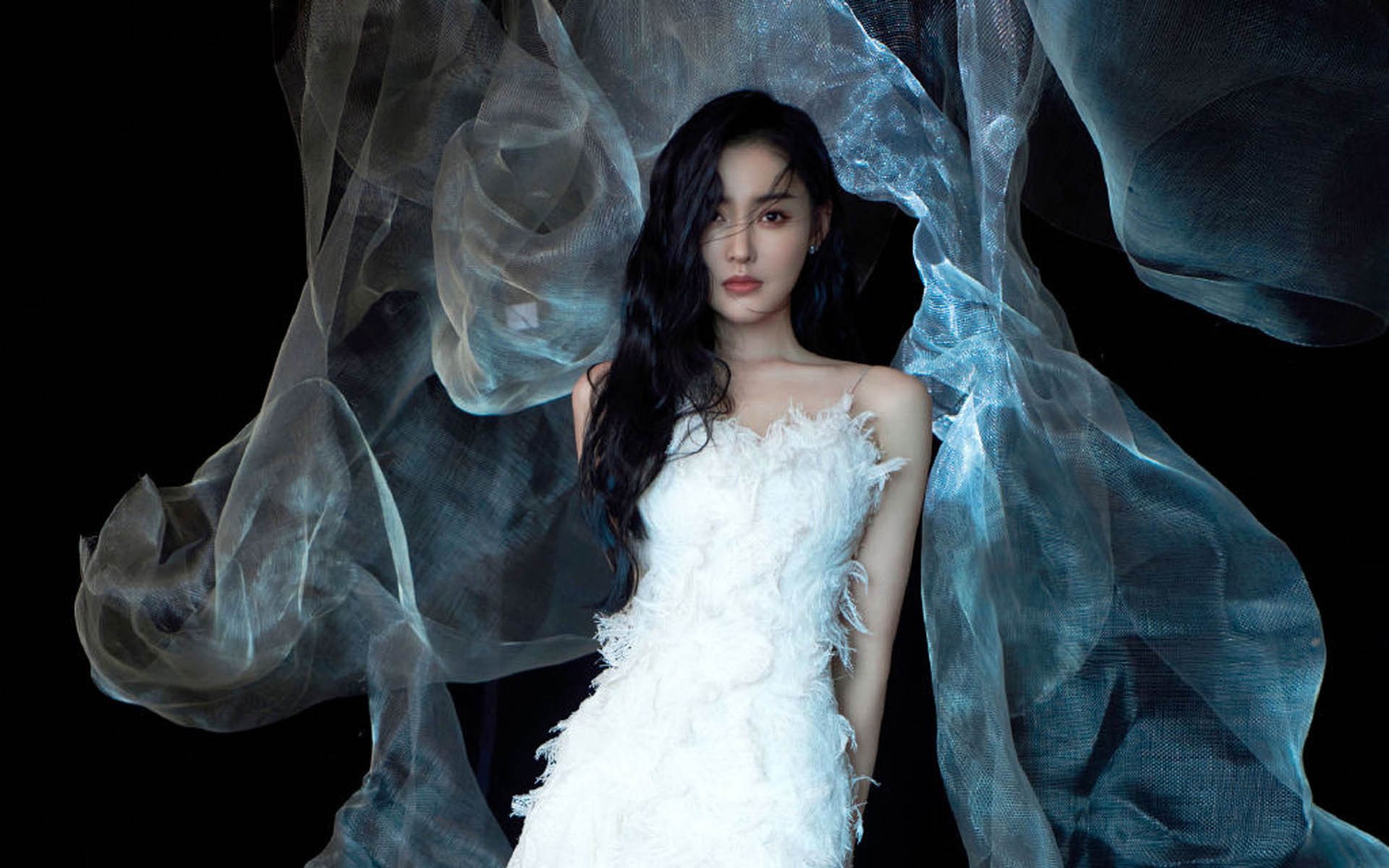 双线战场上的关键先生，当资本收割遇上绿茵绝杀