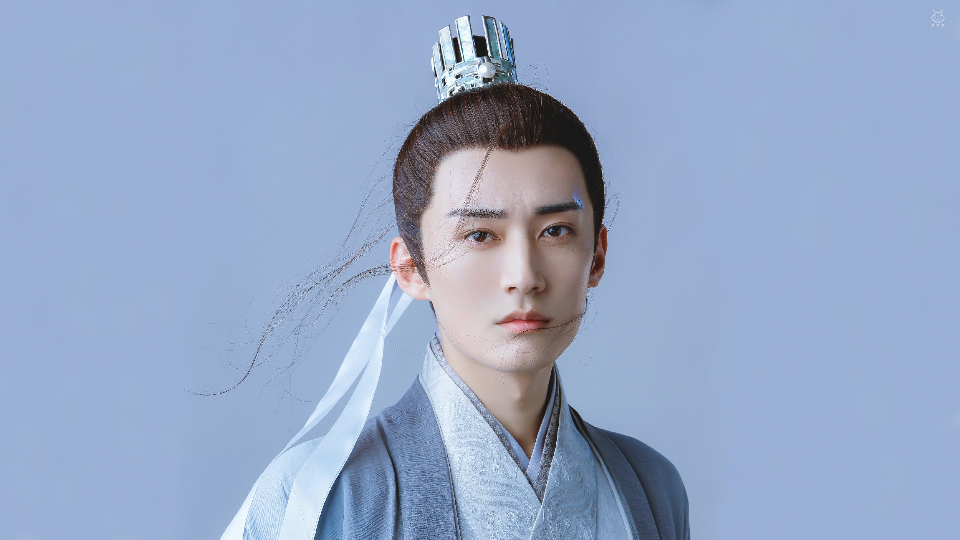 足球的焰火，篮球的凝视，当世界杯之夜响起浓眉的冲锋号