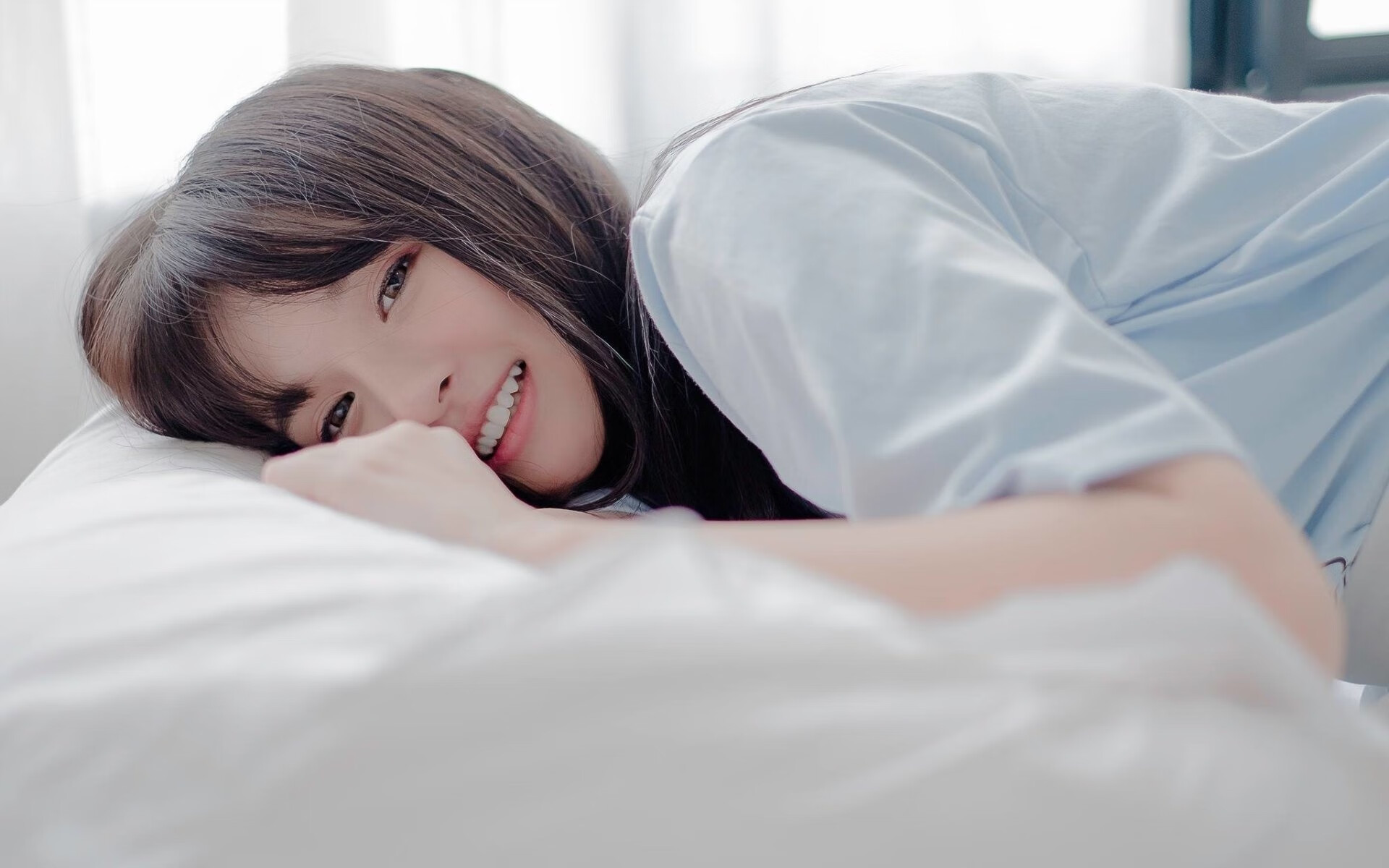 踩在时间线上的传奇，利拉德用极限三分，为世界排名之战写下争议与永恒