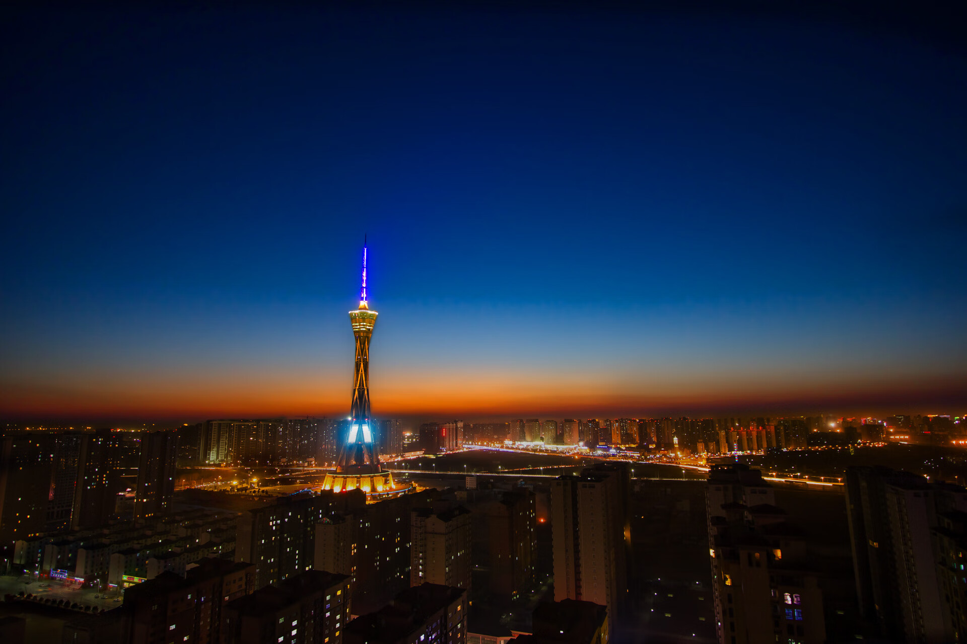 黑夜的刺绣者,当韩国太极虎撞上高卢理性的铜墙,费利克斯在宿命边界绣出唯一的光