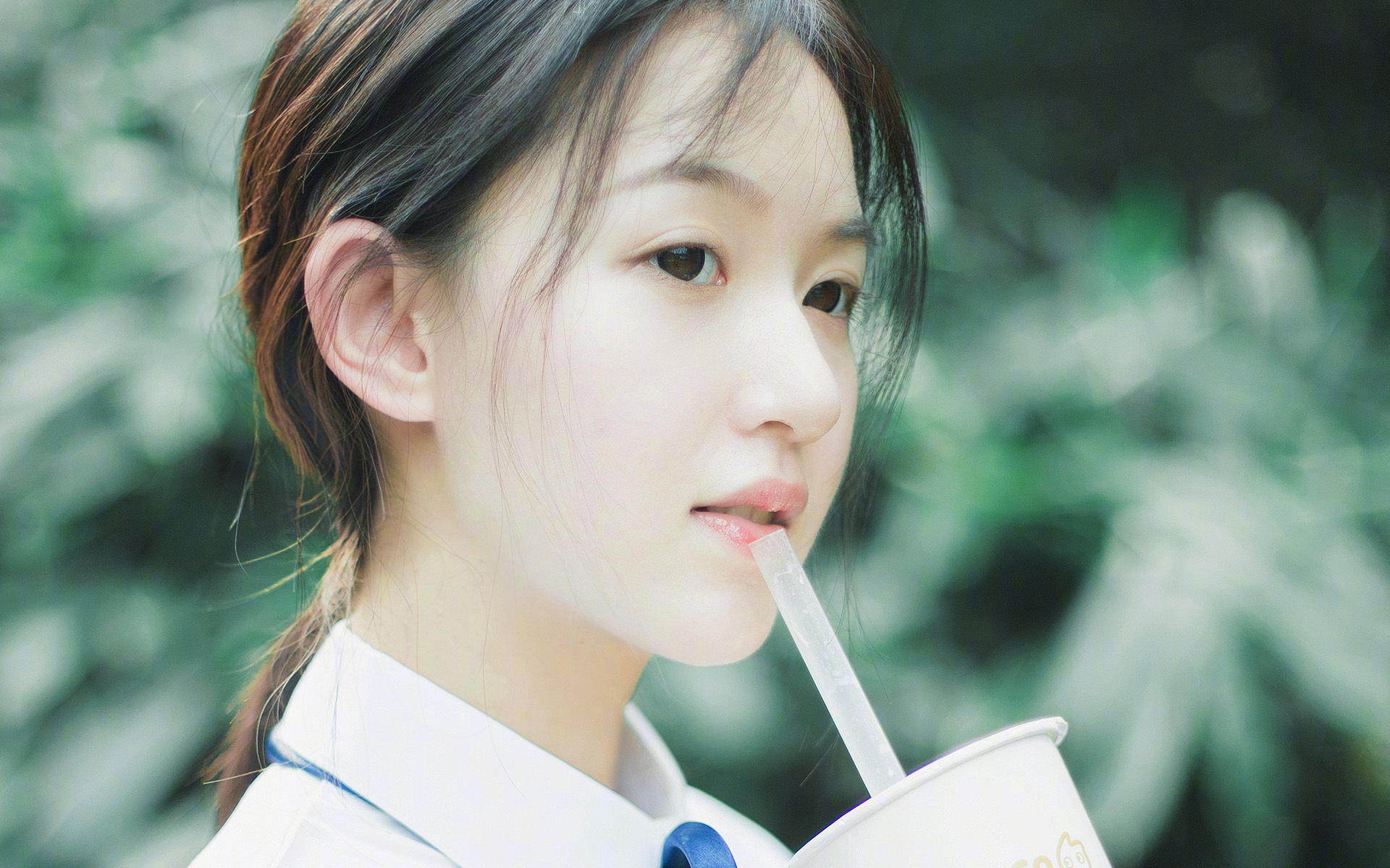 乌拉圭战车碾过美索不达米亚，维尼修斯的黄金左脚在沙漠风暴中封神